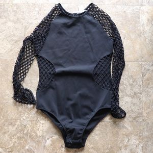 🌈 IHR Black bodysuit 🌈